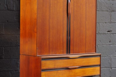 John kapel Gentleman Chest Walnut