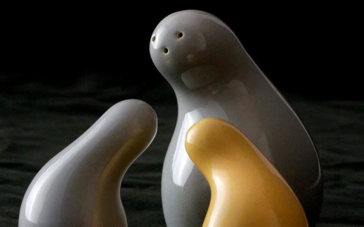 Shmoo salt pepper shakers Red Wing Pottery's Town and Country 1946 mcmdaily