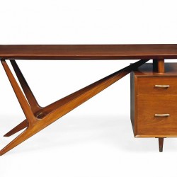parisi desk italy