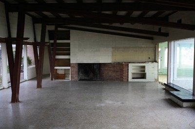 abandoned mid century modern house architecture ruins