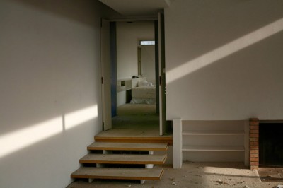abandoned mid century modern house architecture ruins