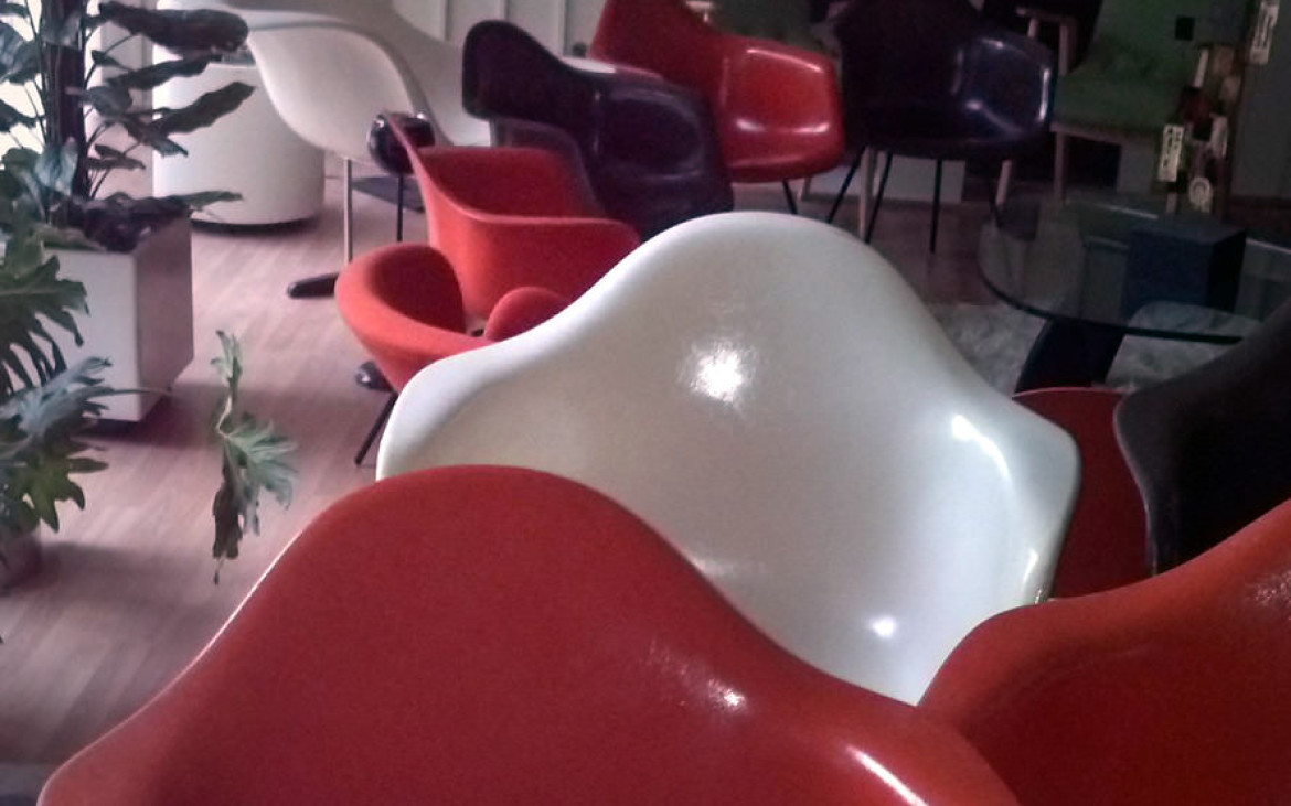 There is just something great about seeing a flock of Eames shell chairs together. Lori Woods McEvoy posted this photo of a stash of 16 Eames shell chairs her husband found - and it was quite a nice trove! When people post great finds like this the tenor of many of the comments is one of friendly frustration in that, “why can’t I find stuff like this” vein. And true, we don’t often walk into a thrift store and find a dozen minty Eames chairs lying about but it’s the hope that we will that drives us as collectors, pickers, and dealers. Everyone who collects has a great find story and, from my experience, it will not be their last. We all will continue finding great finds and posts like Lori’s only serve as edification. Thanks for sharing Lori. Click here for original post. 