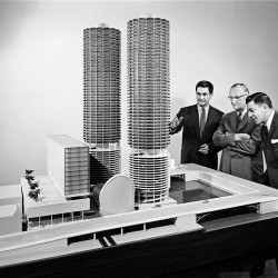 Marina City Bertrand Goldberg corncob chicago illinois landmark